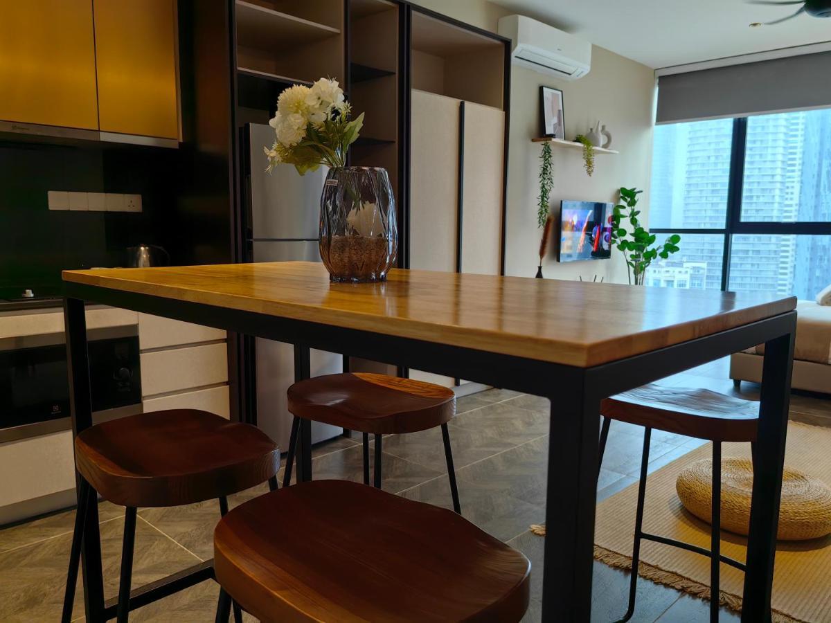 Scarletz Suites Klcc By De Harlequins Guesthouse Kuala Lumpur Zewnętrze zdjęcie